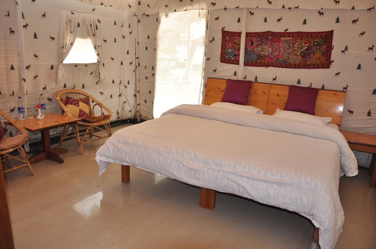 Tatva Bir Tents And Hotel Kangar Eksteriør billede