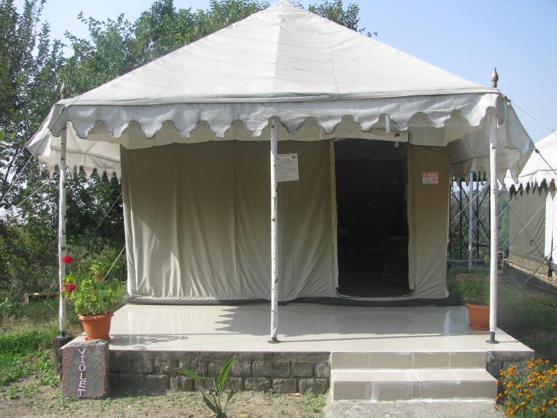 Tatva Bir Tents And Hotel Kangar Eksteriør billede