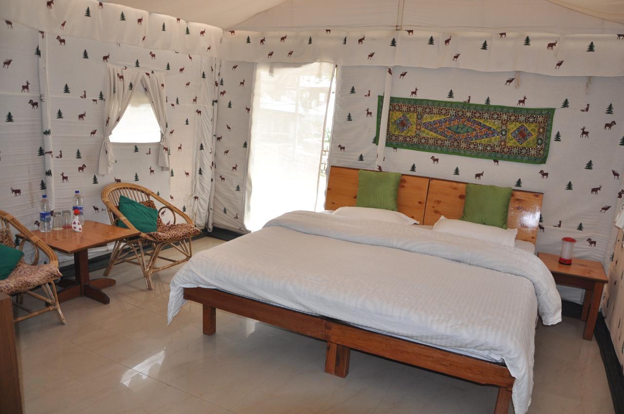 Tatva Bir Tents And Hotel Kangar Eksteriør billede