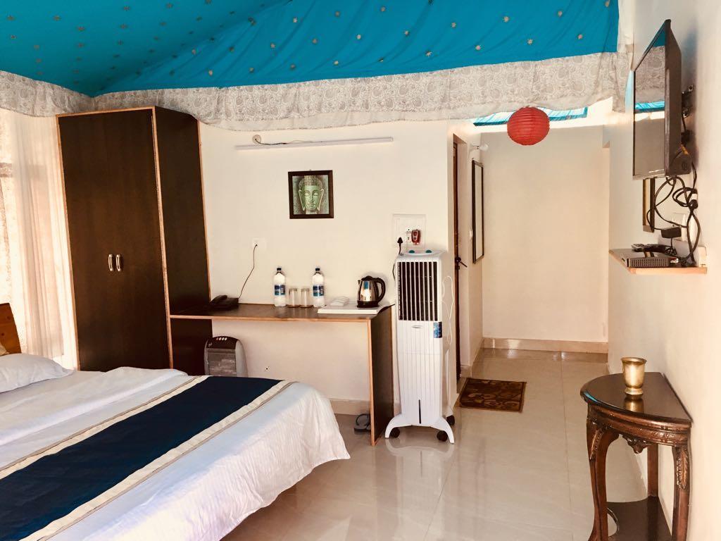 Tatva Bir Tents And Hotel Kangar Eksteriør billede