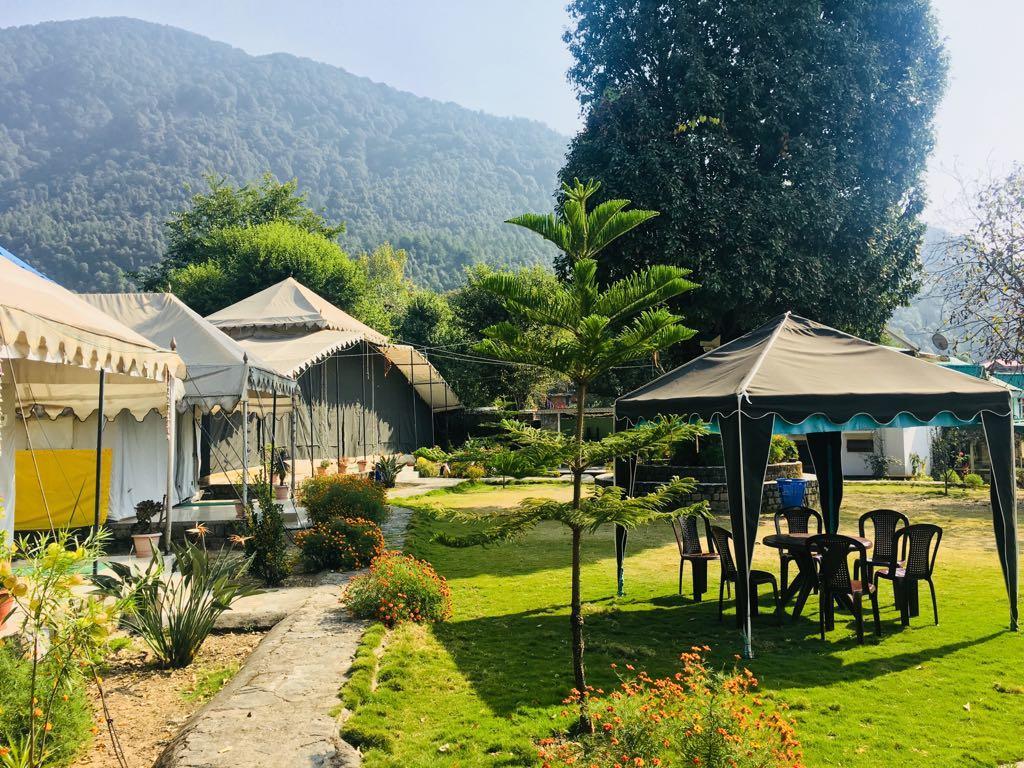 Tatva Bir Tents And Hotel Kangar Eksteriør billede