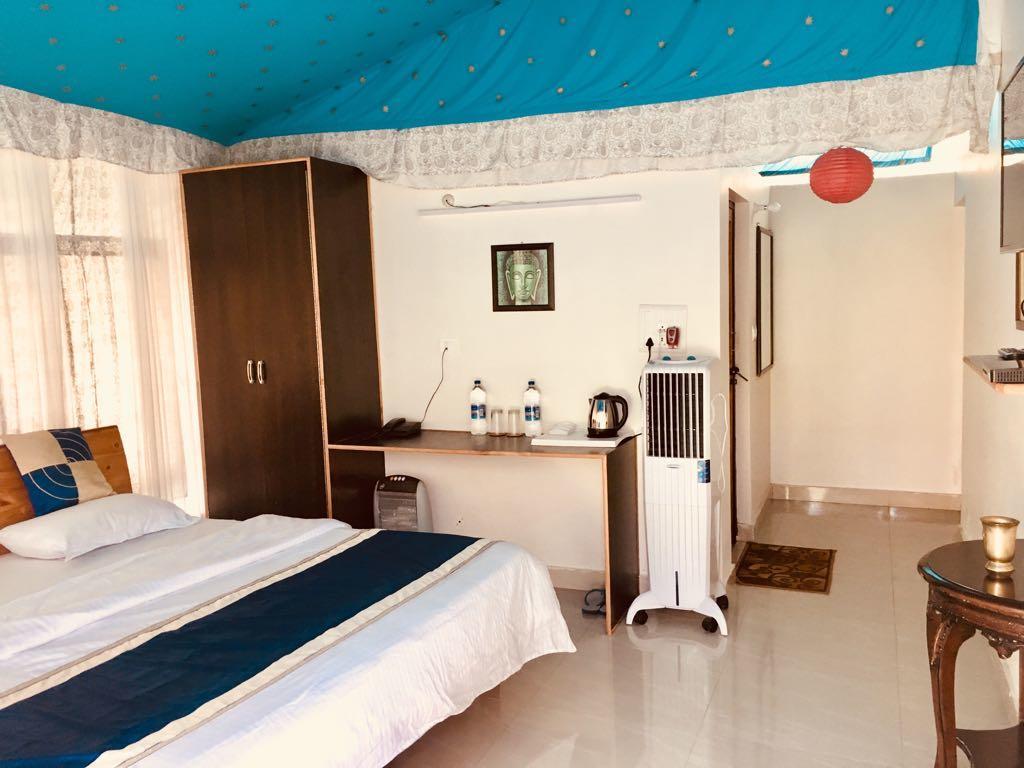 Tatva Bir Tents And Hotel Kangar Eksteriør billede