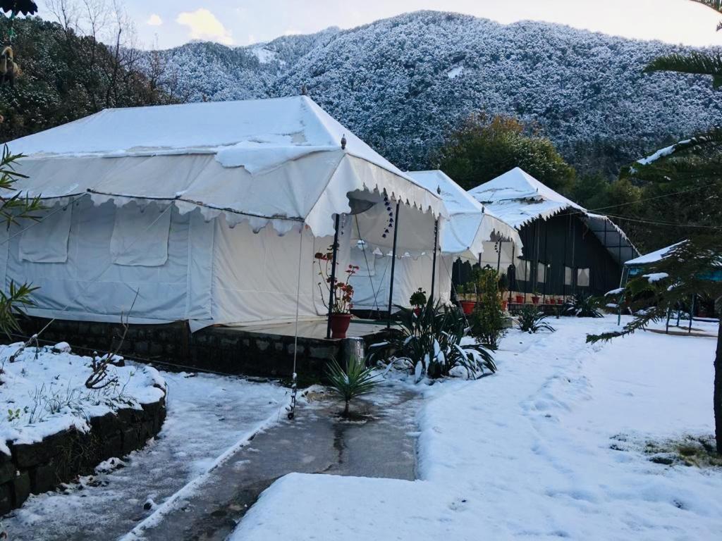 Tatva Bir Tents And Hotel Kangar Eksteriør billede
