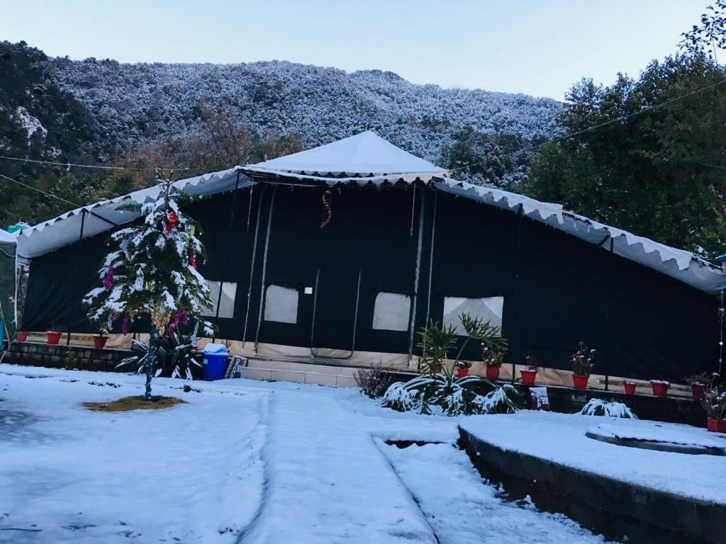 Tatva Bir Tents And Hotel Kangar Eksteriør billede