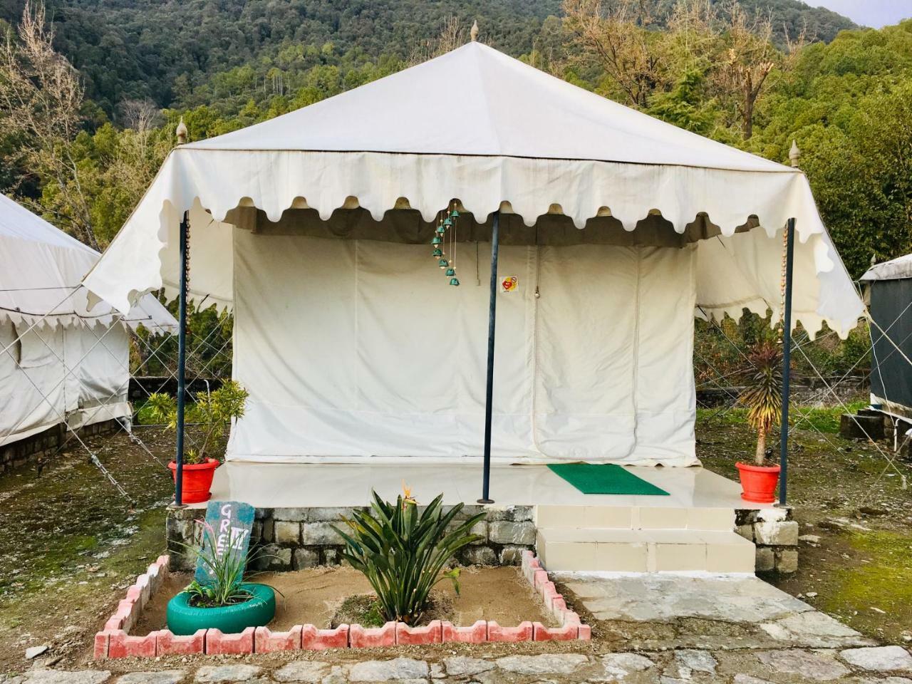 Tatva Bir Tents And Hotel Kangar Eksteriør billede